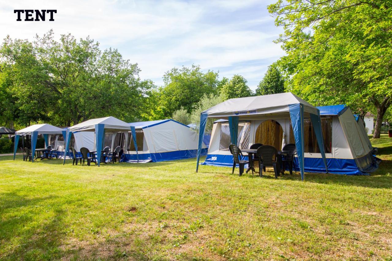 Easyatent Camping Porto Sole เวอร์ซาร์ ภายนอก รูปภาพ