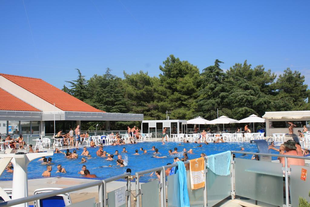 Easyatent Camping Porto Sole เวอร์ซาร์ ภายนอก รูปภาพ