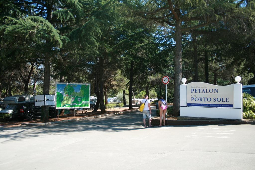 Easyatent Camping Porto Sole เวอร์ซาร์ ภายนอก รูปภาพ