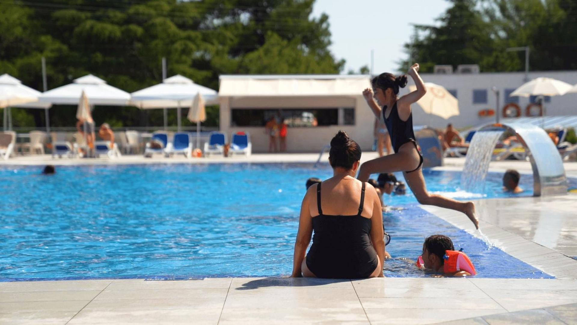 Easyatent Camping Porto Sole เวอร์ซาร์ ภายนอก รูปภาพ